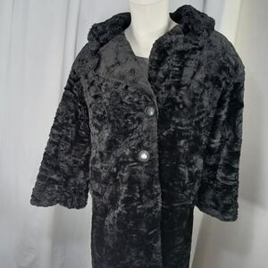 Kenneth Cole New York womens faux mouton lamb three button trench coat. Medium